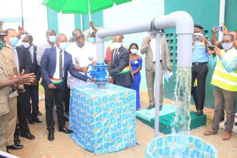 Côte d’Ivoire : Le gouvernement inaugure une usine d’eau potable à Tiassalé
